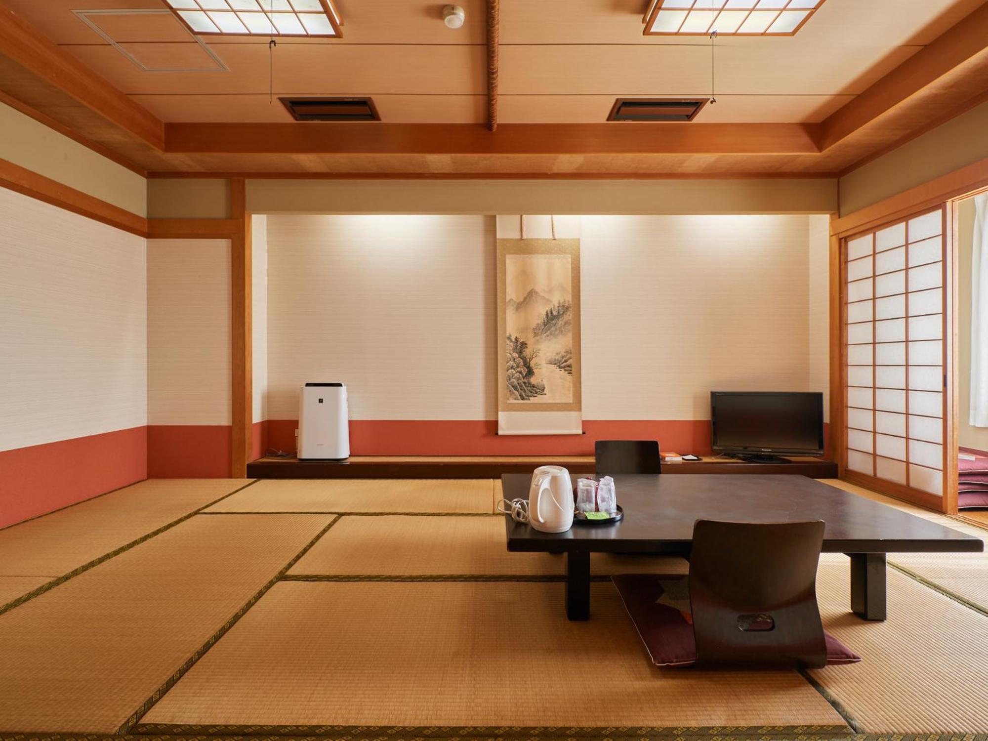 Gamagori Hotel 4*